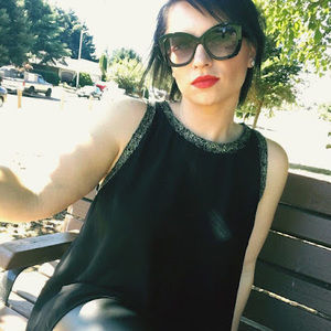 Meet your Posher, Anuta